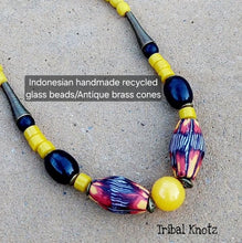 Load image into Gallery viewer, Marbled Sunset Beaded Necklace