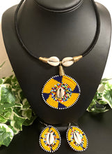 Load image into Gallery viewer, Maasai beaded cowrie necklace set