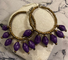 Load image into Gallery viewer, Purple Oyet Paper Beaded Hoops