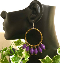 Load image into Gallery viewer, Purple Oyet Paper Beaded Hoops