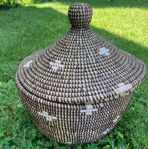 Large Lidded Wishing Basket - Brown
