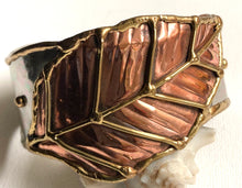 Load image into Gallery viewer, Leaf Cuff Bracelet
