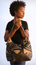 Load image into Gallery viewer, Mudcloth &amp; Leather Handbag
