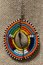 Load image into Gallery viewer, Small Masaai Beaded Earrings with a Cowrie Shell (B)
