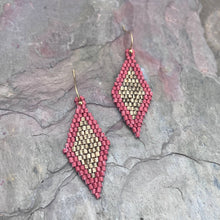 Load image into Gallery viewer, Coral &amp; Gold Seed Bead Diamond Shaped Earrings
