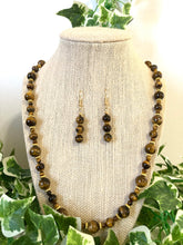 Load image into Gallery viewer, Tiger Eye Necklace Set
