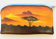 Load image into Gallery viewer, Elephant Art Painted Purse
