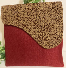 Load image into Gallery viewer, Red with Beige Spotted flap Crossbody Bag, Medium
