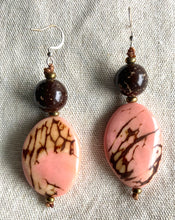 Load image into Gallery viewer, Pink Tagua Earrings
