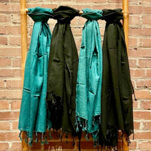 Load image into Gallery viewer, The Essential Scarf: Teal
