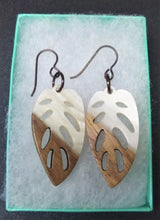 Load image into Gallery viewer, White Leaf Earrings
