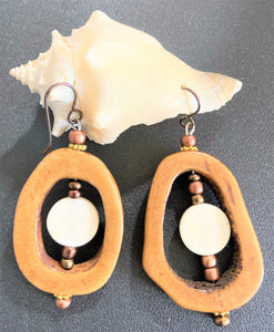 "Jazz" in Caramel Earrings